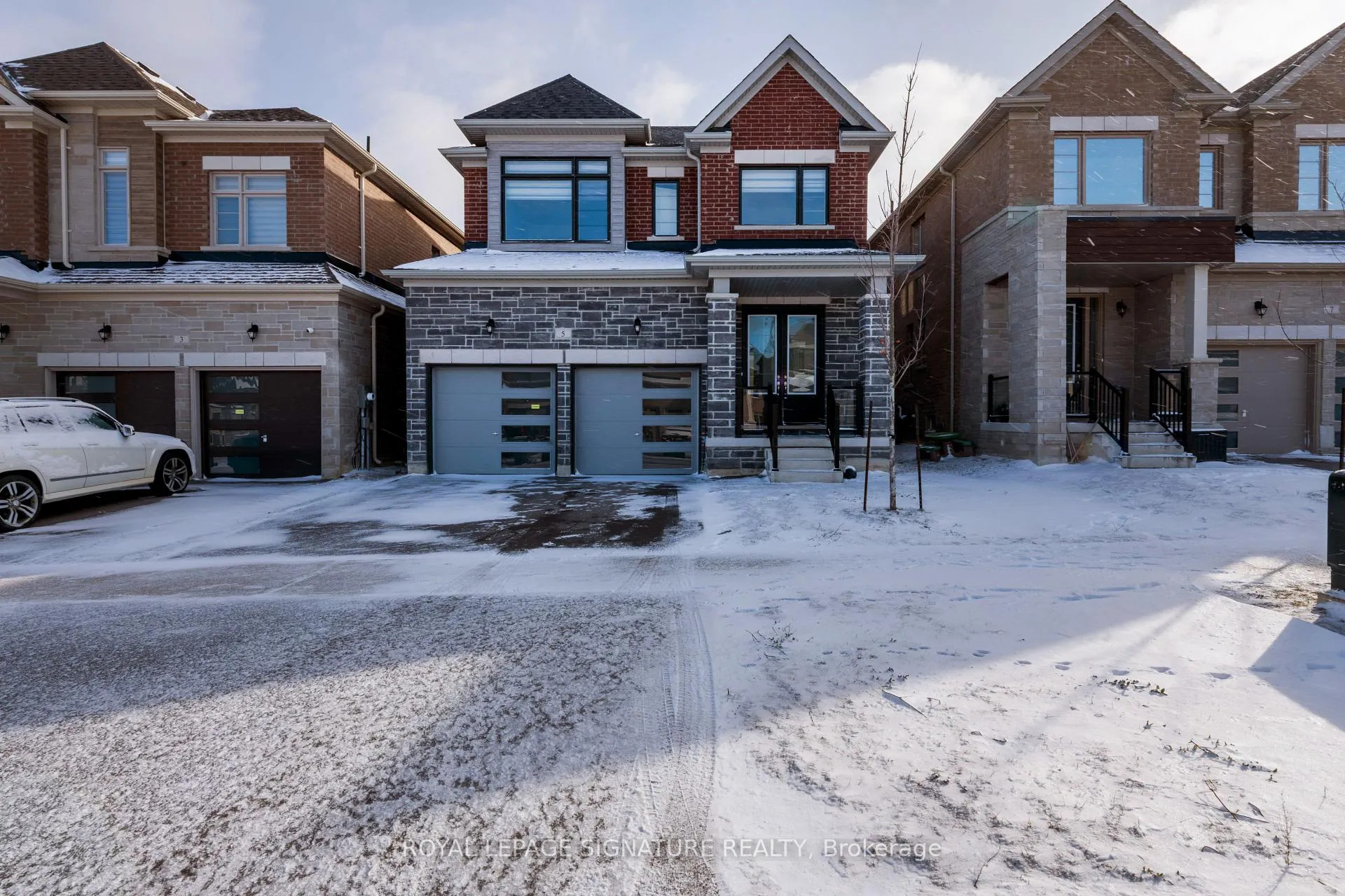 Photo 1 of 5 Sassafras Road, Springwater, Midhurst — HOMEH