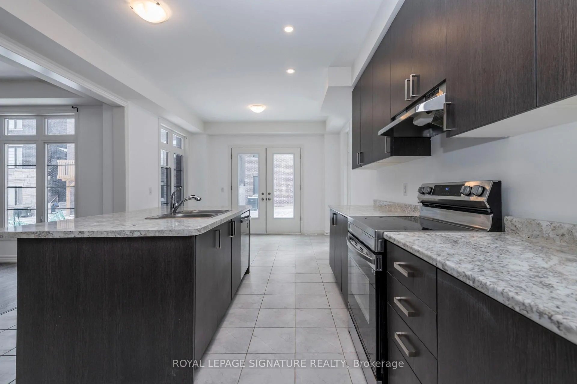 Photo 7 of 5 Sassafras Road, Springwater, Midhurst — HOMEH
