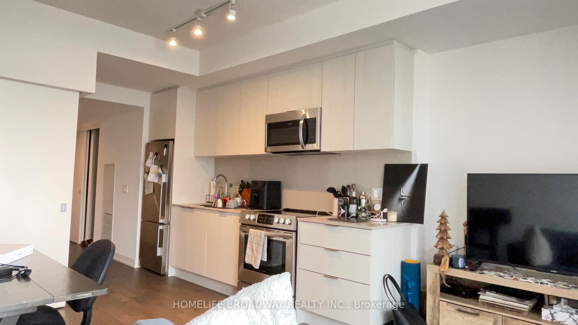 Photo 2 of Unit 2204, 25 Richmond Street E, Toronto, Church-Yonge Corridor — HOMEH