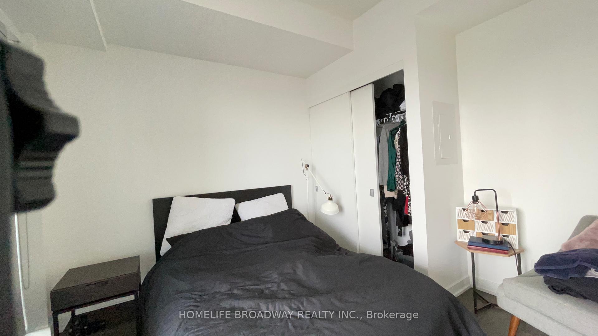 Photo 3 of Unit 2204, 25 Richmond Street E, Toronto, Church-Yonge Corridor — HOMEH