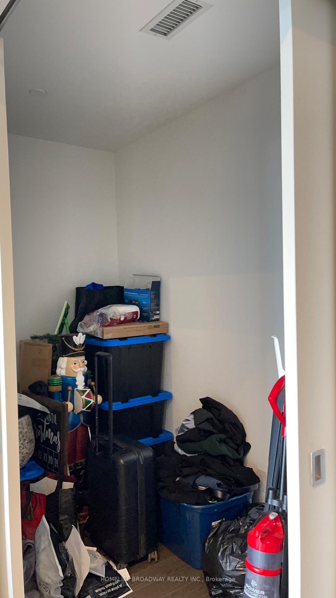 Photo 4 of Unit 2204, 25 Richmond Street E, Toronto, Church-Yonge Corridor — HOMEH