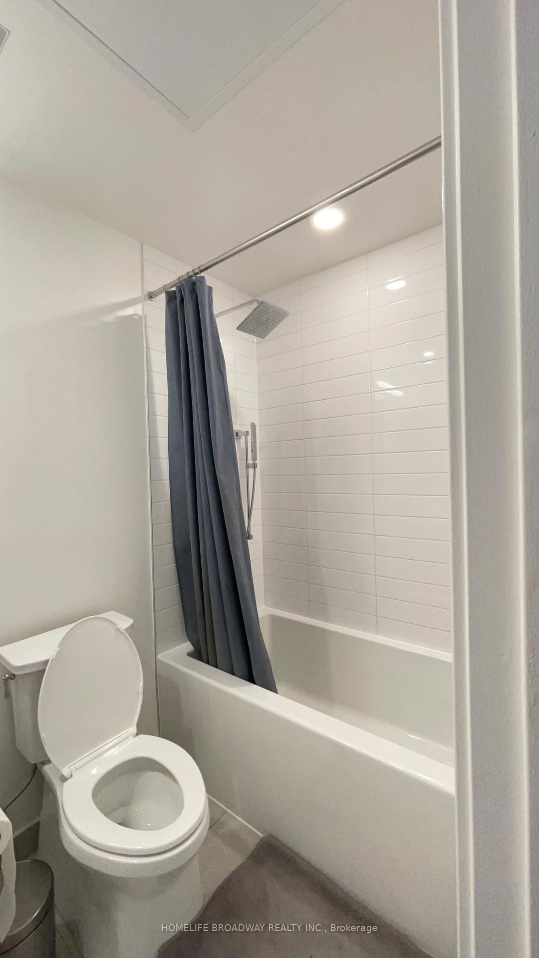 Photo 5 of Unit 2204, 25 Richmond Street E, Toronto, Church-Yonge Corridor — HOMEH
