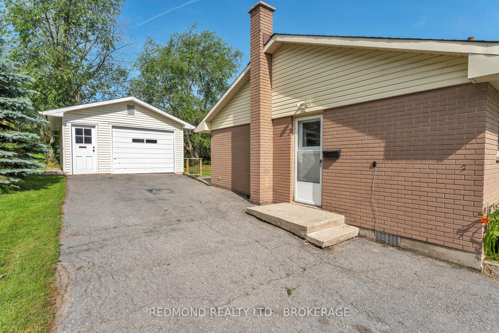 Photo 4 of 150 Birch Street, Gananoque — HOMEH