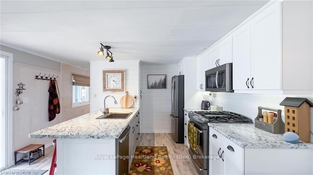 Photo 6 of 2B Algonquin Lane, Cramahe, Colborne — HOMEH