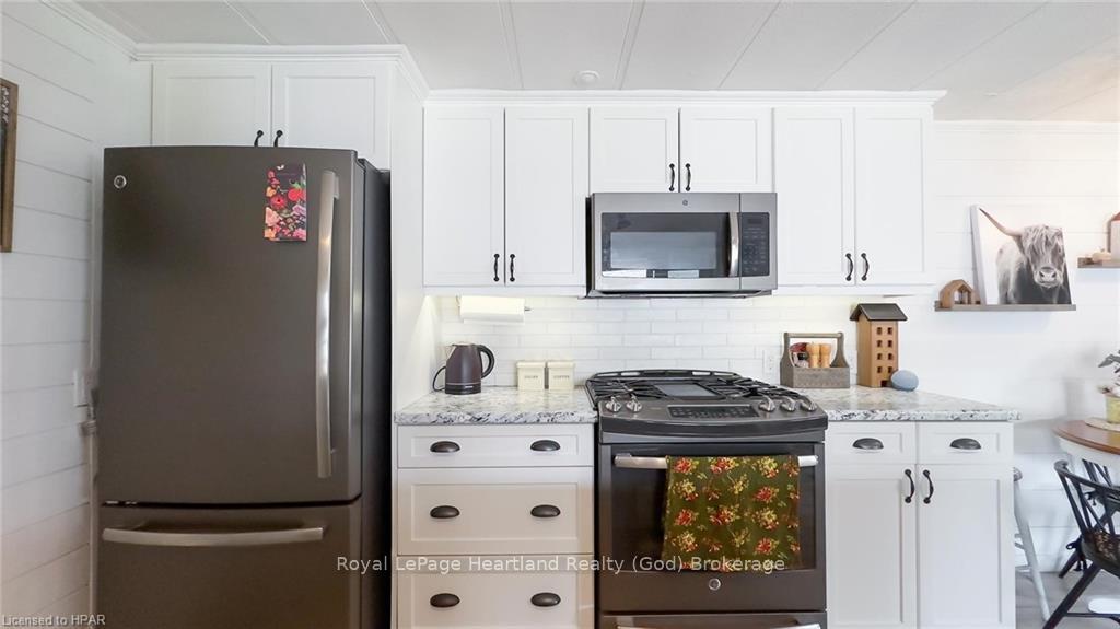 Photo 8 of 2B Algonquin Lane, Cramahe, Colborne — HOMEH