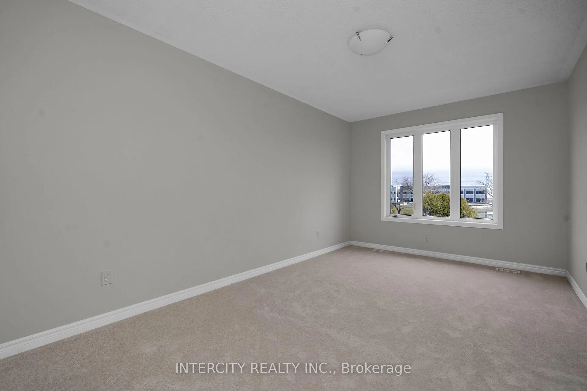 Photo 16 of 49 Johann Drive, Markham, Middlefield — HOMEH