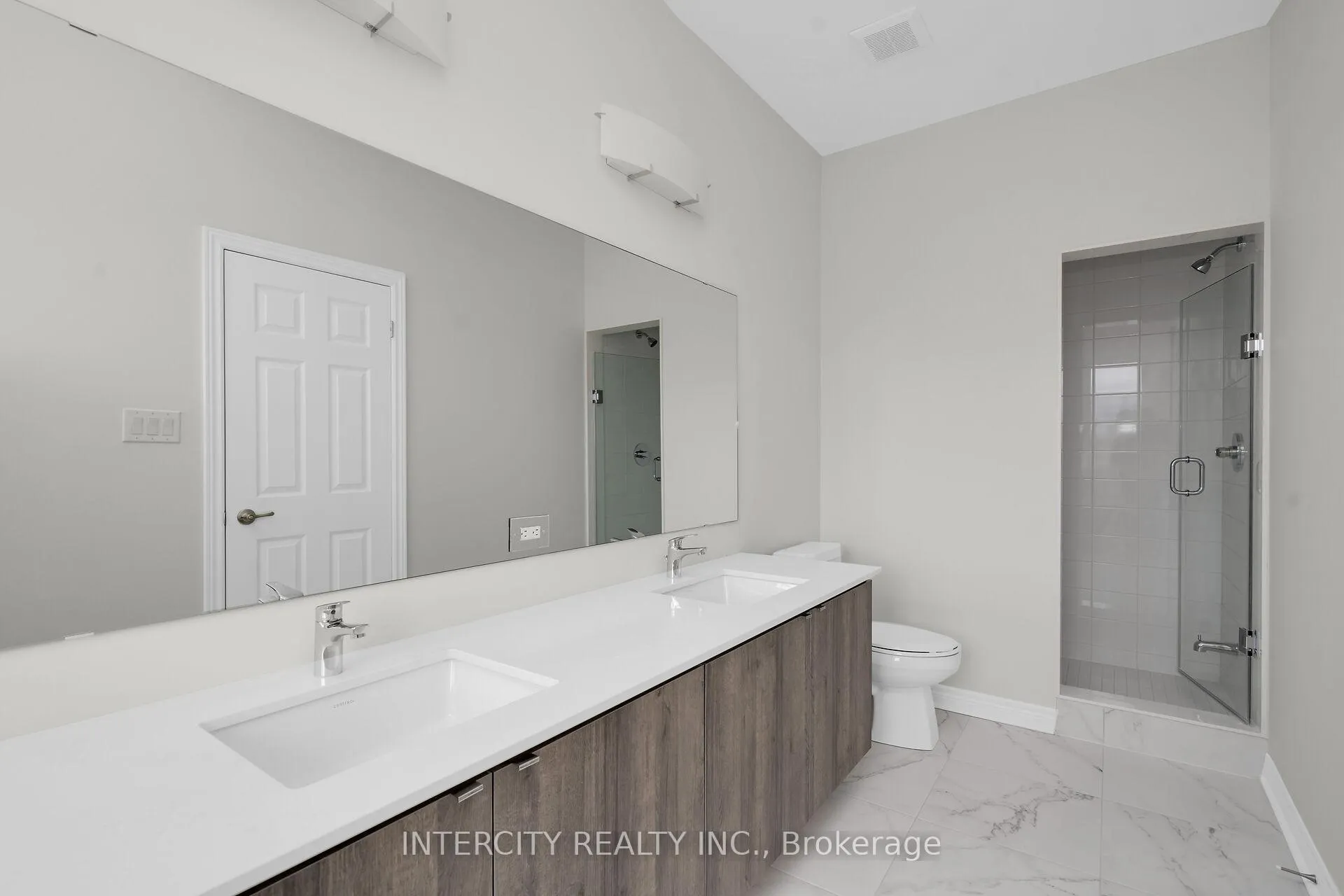 Photo 18 of 49 Johann Drive, Markham, Middlefield — HOMEH