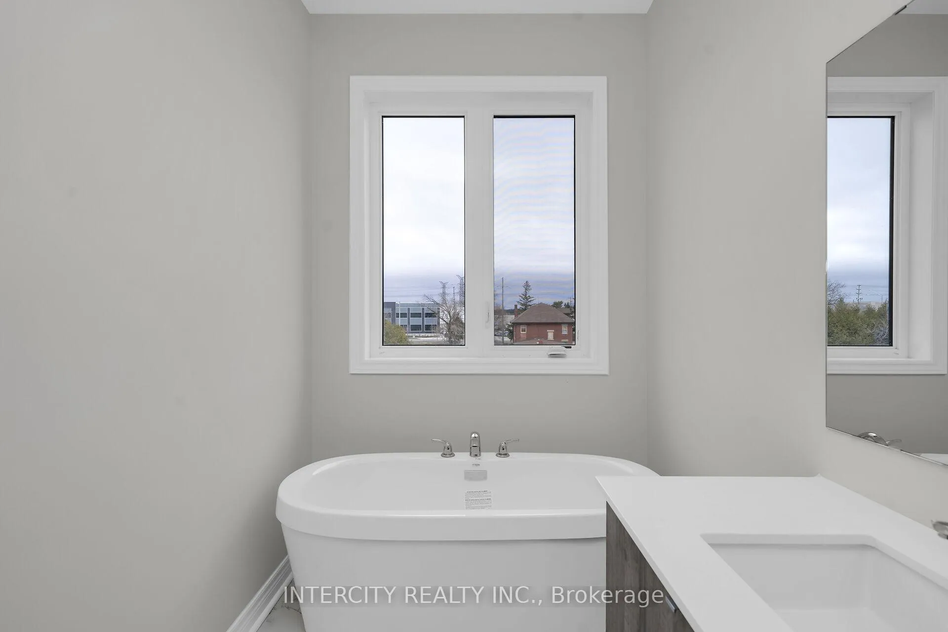 Photo 19 of 49 Johann Drive, Markham, Middlefield — HOMEH