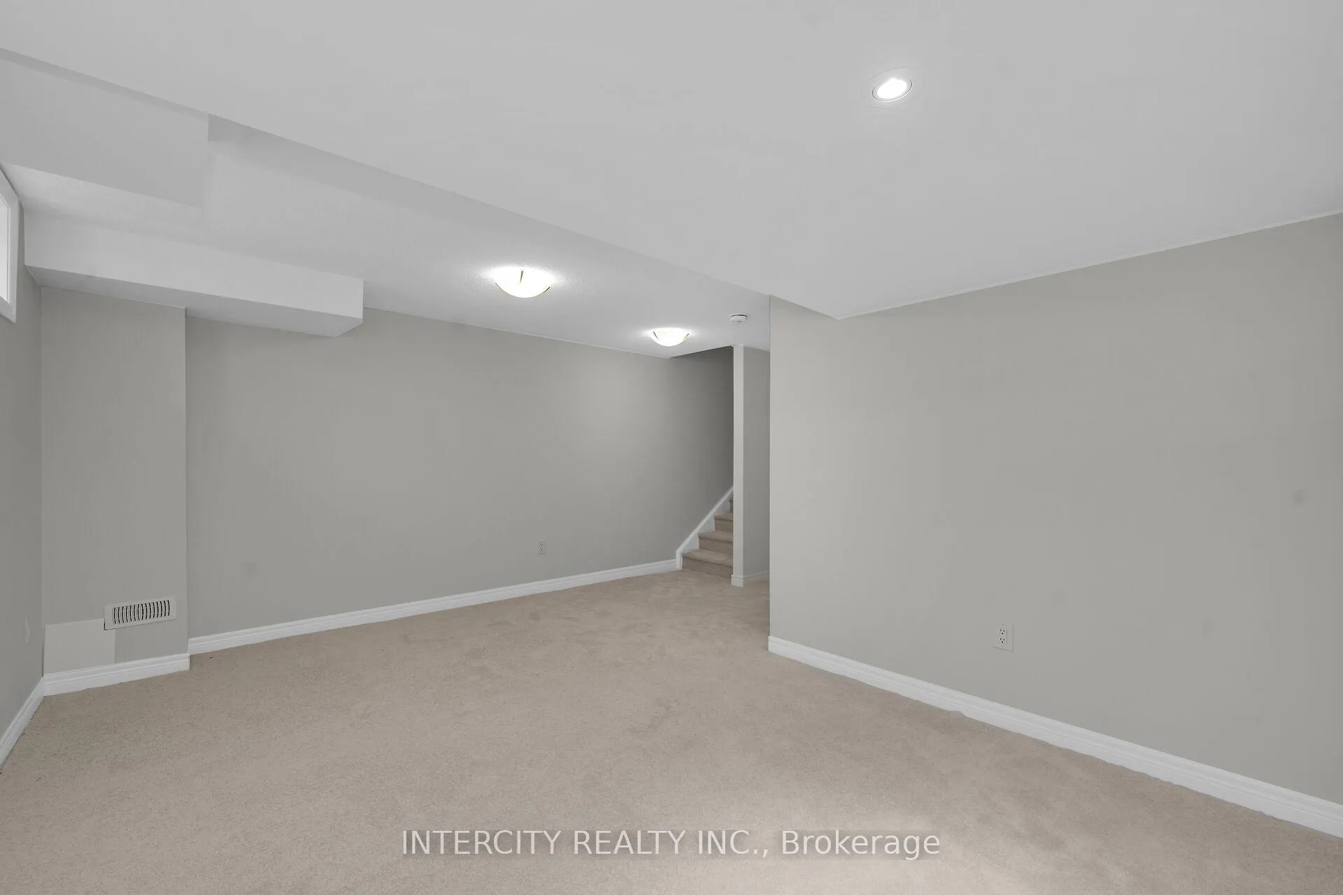 Photo 27 of 49 Johann Drive, Markham, Middlefield — HOMEH