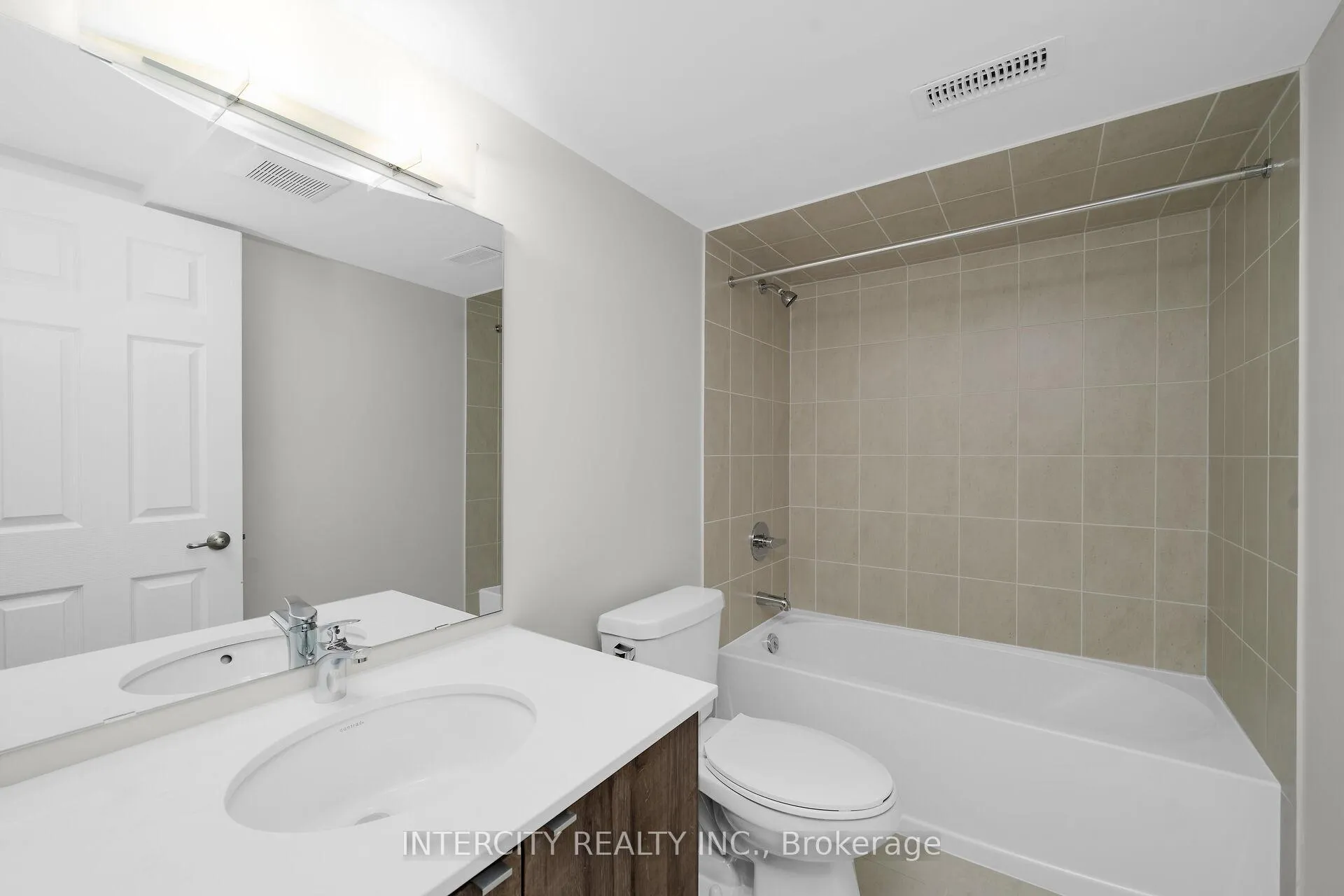Photo 28 of 49 Johann Drive, Markham, Middlefield — HOMEH