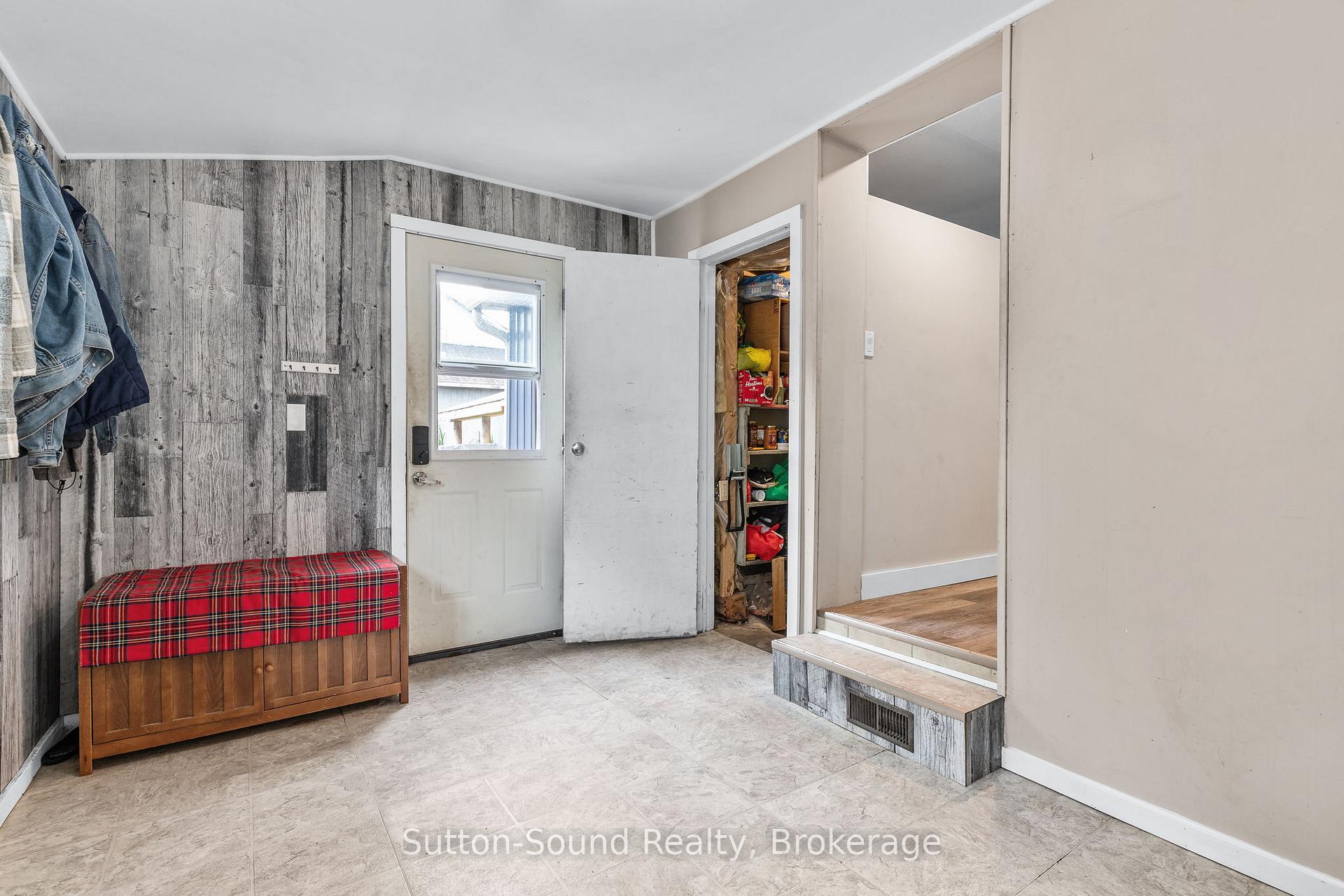 Photo 13 of 17 Crawford Street, Chatsworth — HOMEH