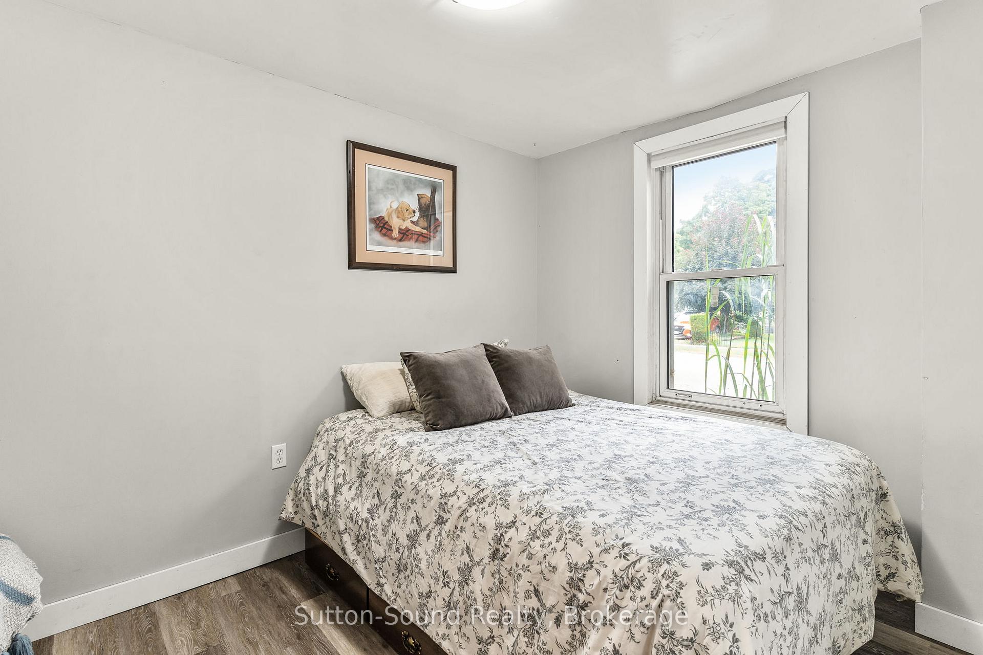 Photo 16 of 17 Crawford Street, Chatsworth — HOMEH