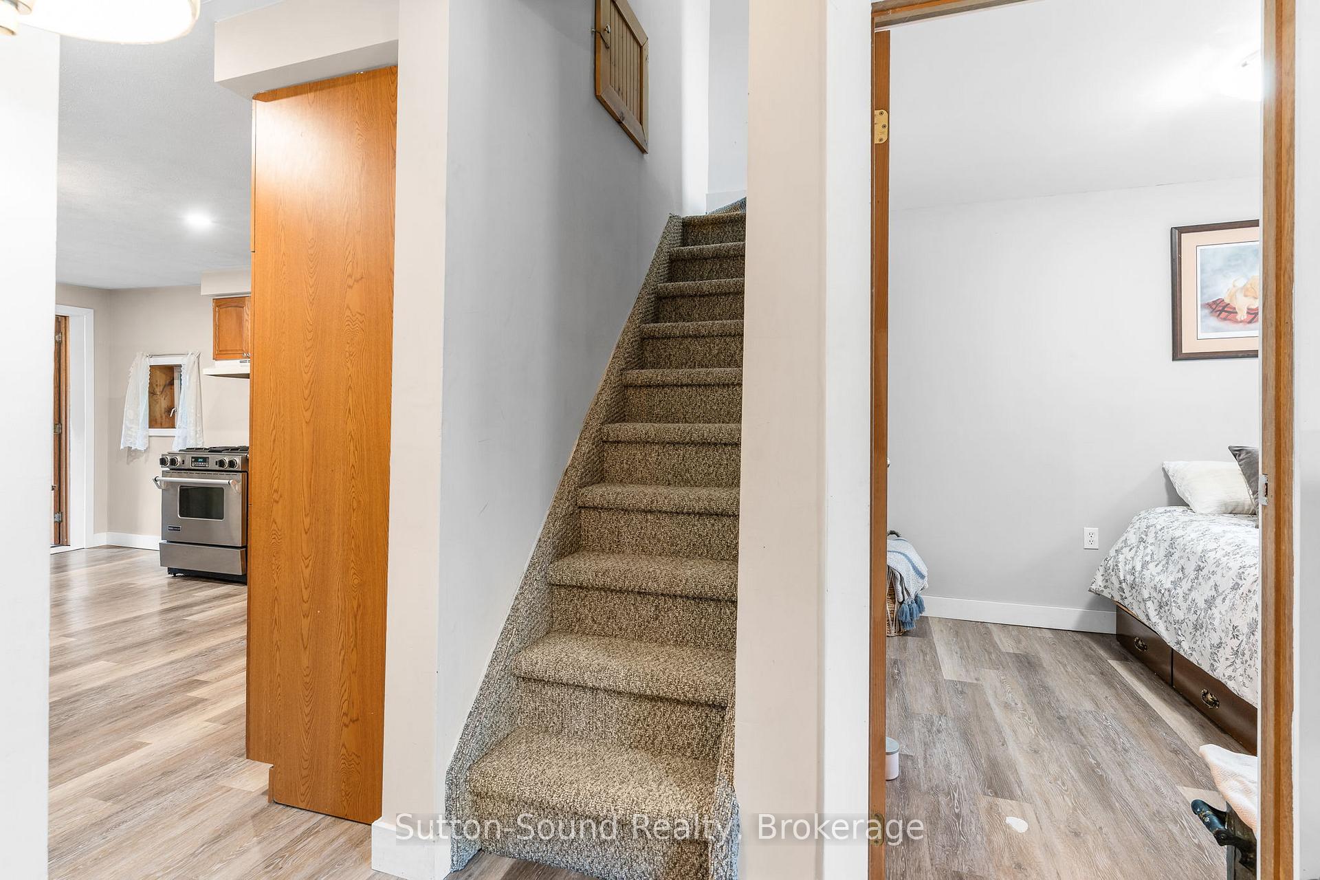 Photo 21 of 17 Crawford Street, Chatsworth — HOMEH