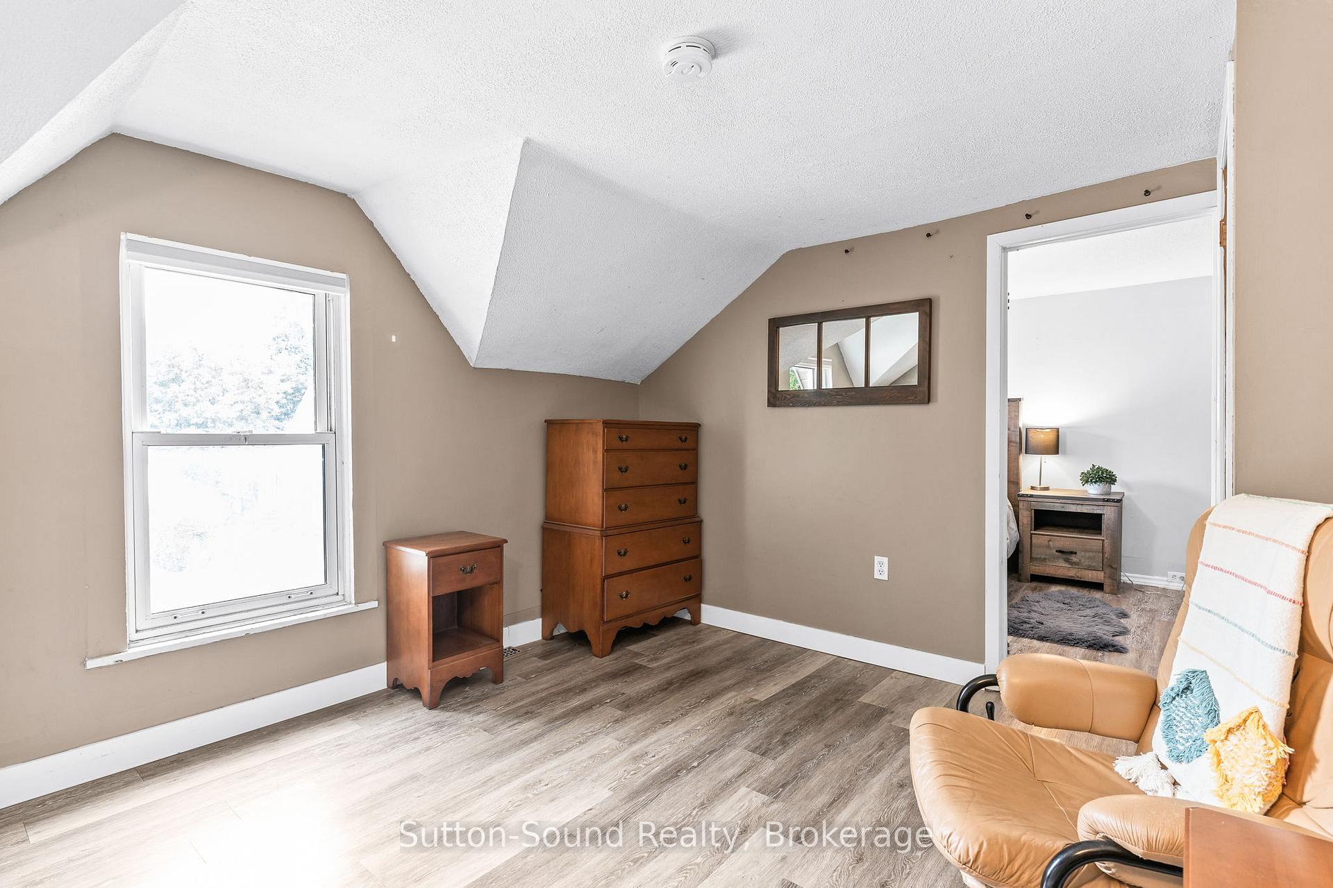 Photo 20 of 17 Crawford Street, Chatsworth — HOMEH