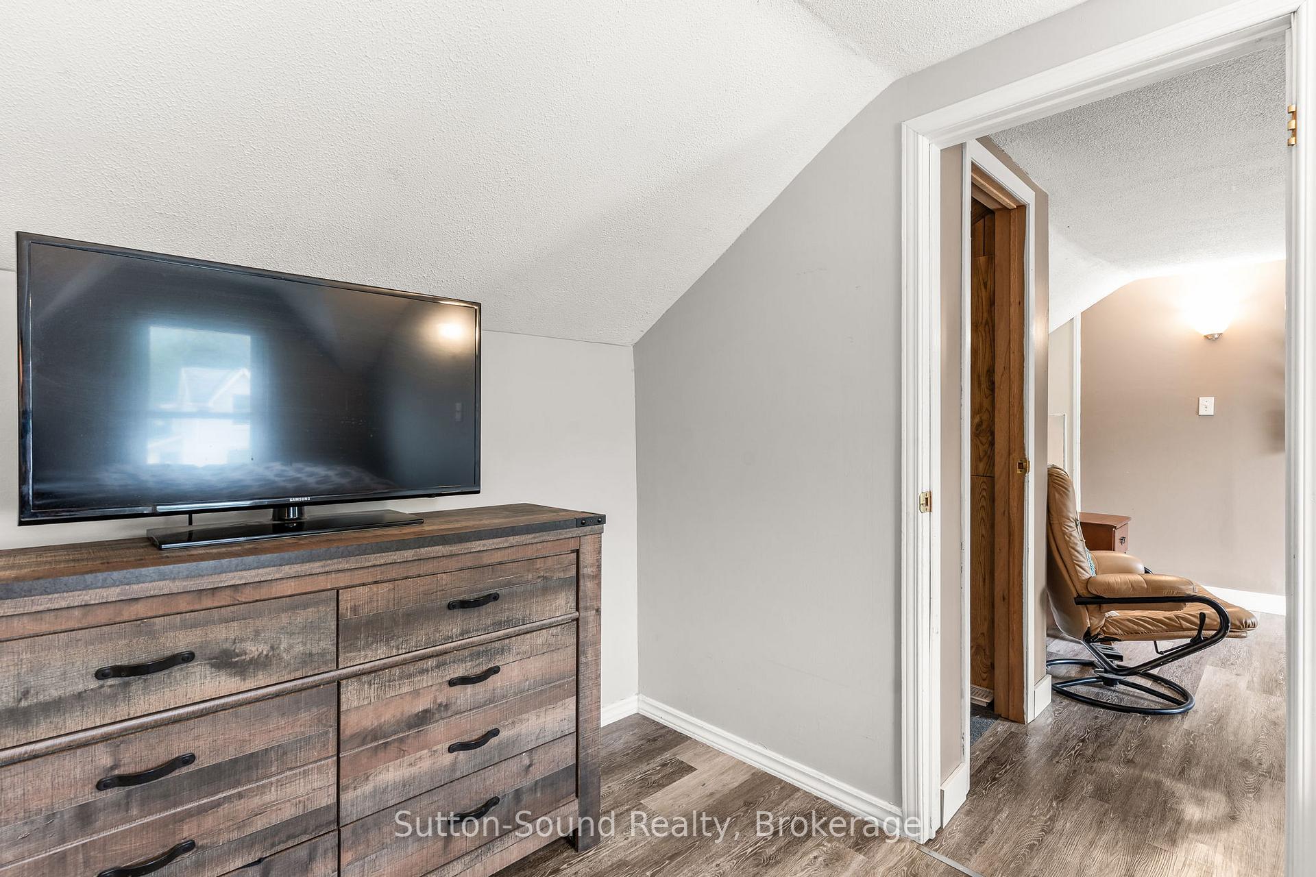 Photo 25 of 17 Crawford Street, Chatsworth — HOMEH