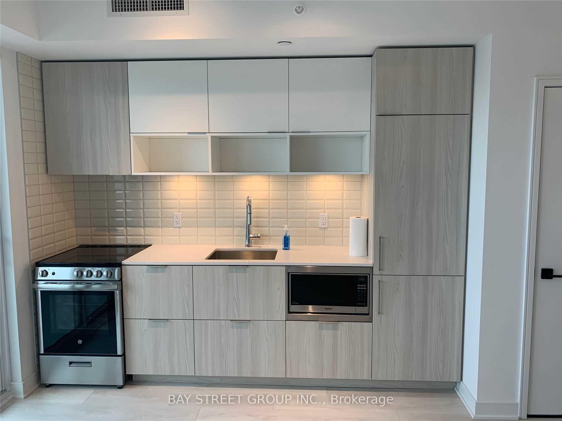 Photo 5 of Unit 807, 60 Tannery Road, Toronto, Waterfront Communities — HOMEH