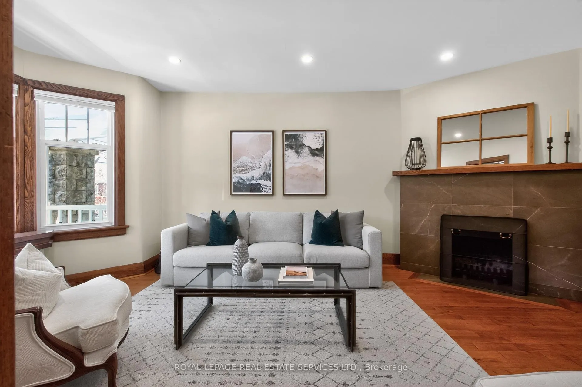 Photo 4 of 139 Evans Avenue, Toronto, Runnymede-Bloor West Village — HOMEH