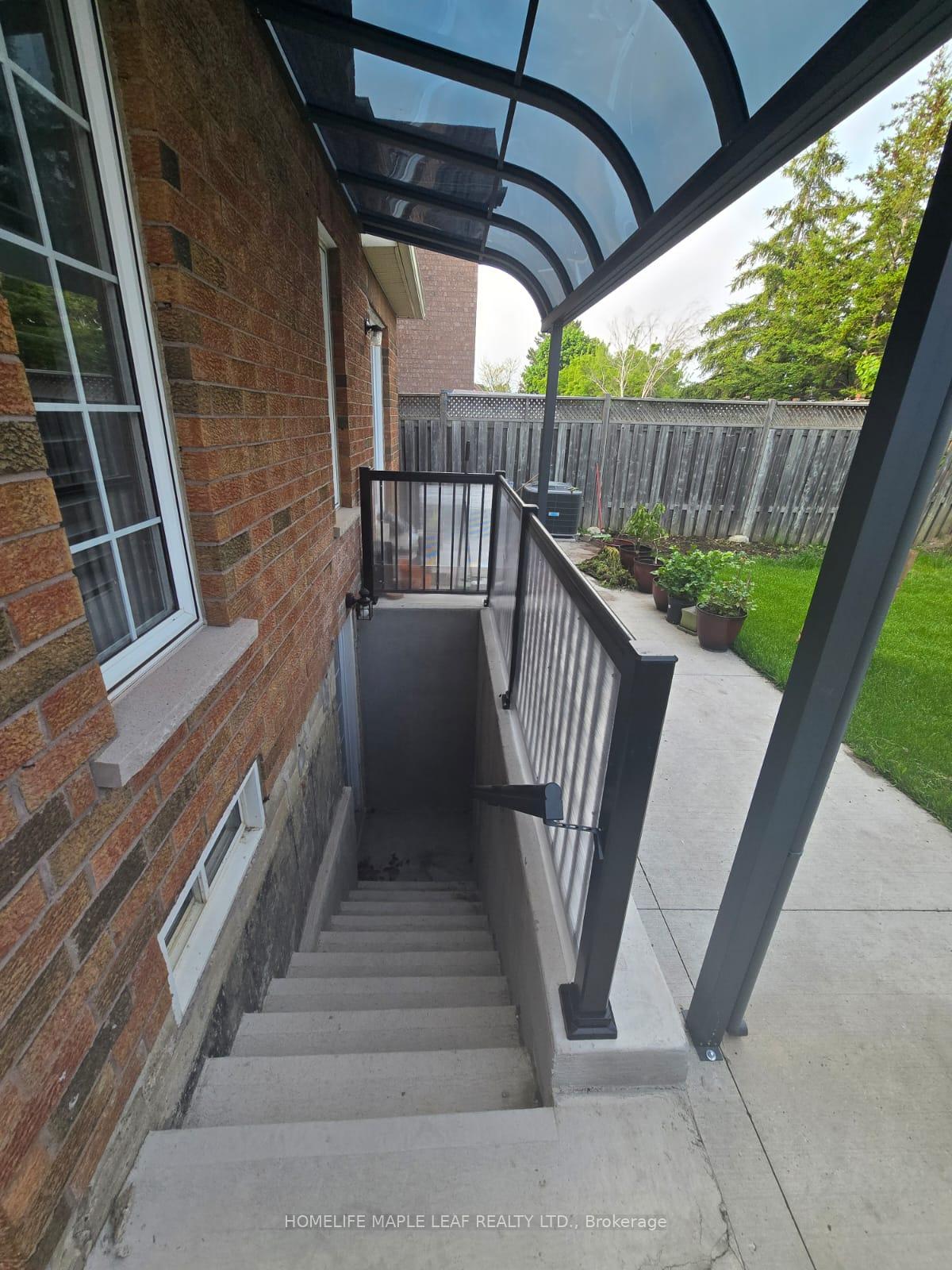 Photo 2 of 23 Blue Whale Boulevard, Brampton, Sandringham-Wellington — HOMEH
