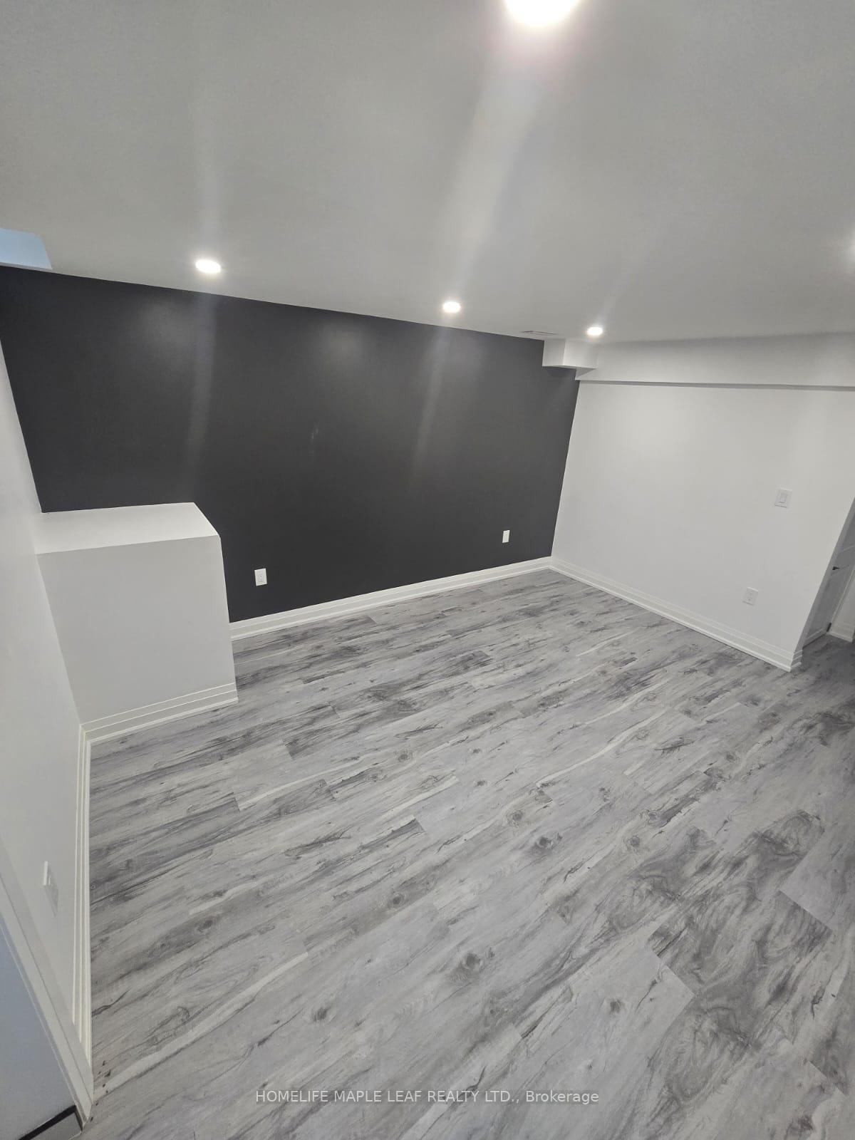 Photo 3 of 23 Blue Whale Boulevard, Brampton, Sandringham-Wellington — HOMEH