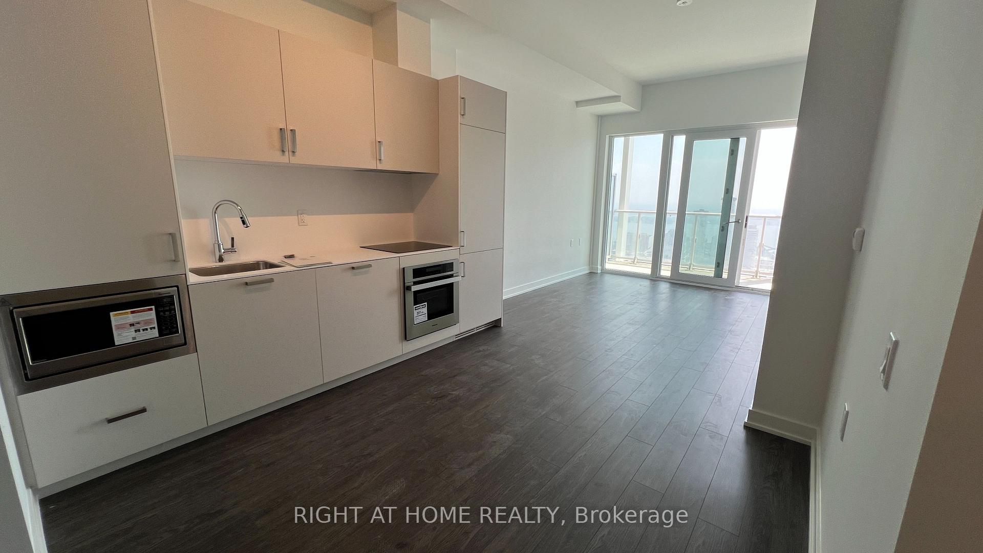 Photo 3 of Unit 5207, 88 Queen Street E, Toronto, Church-Yonge Corridor — HOMEH
