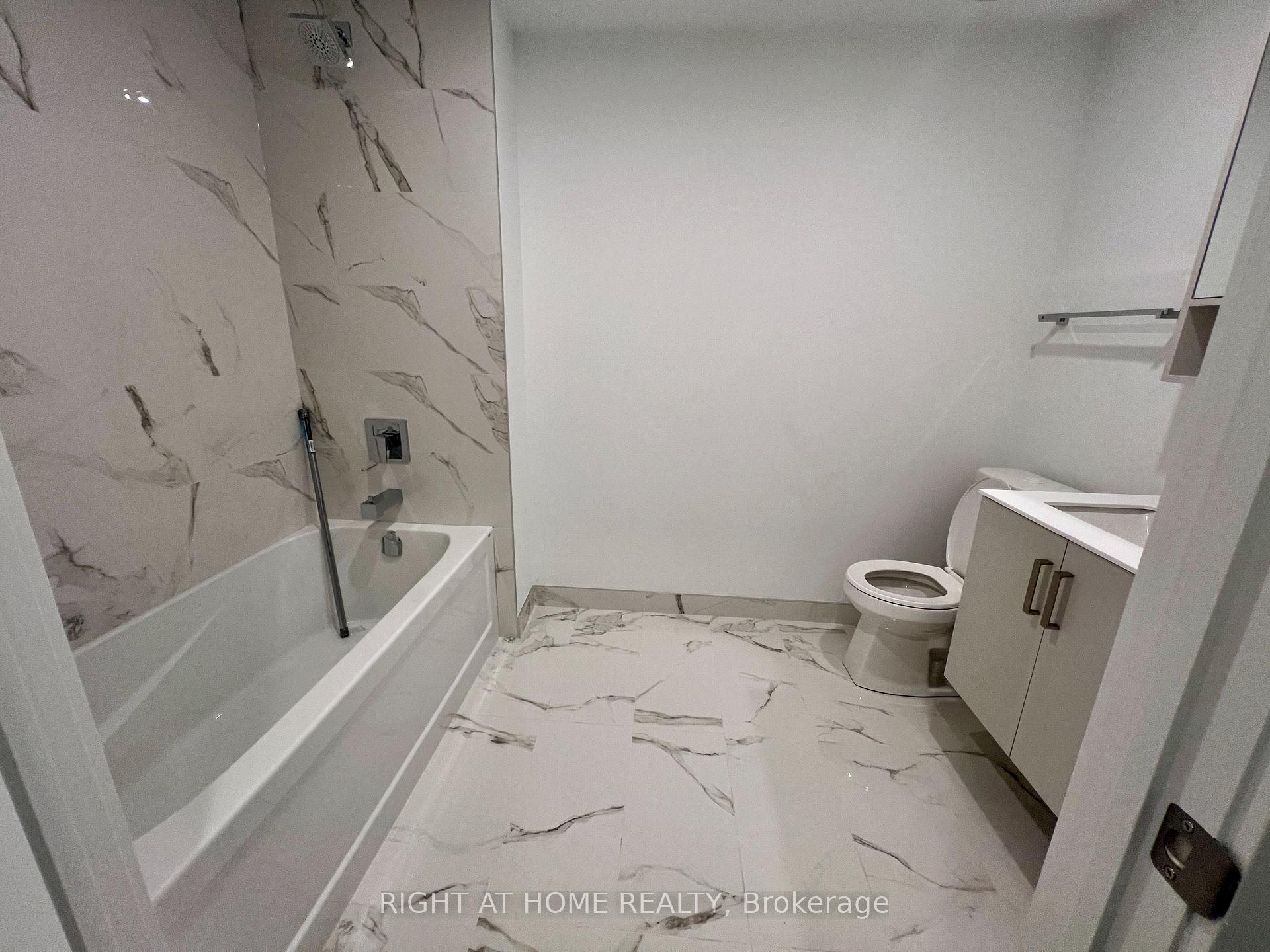 Photo 6 of Unit 5207, 88 Queen Street E, Toronto, Church-Yonge Corridor — HOMEH