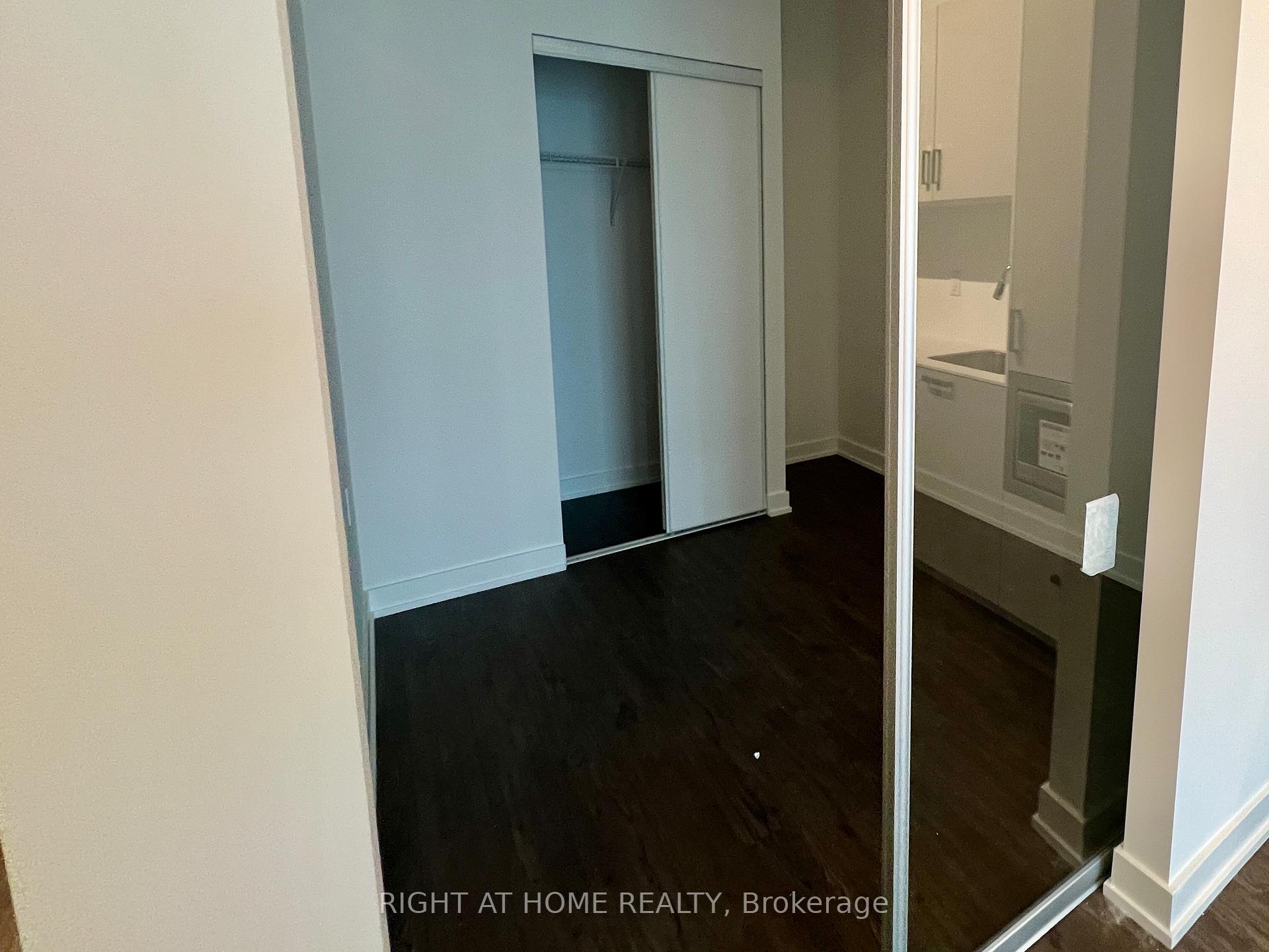 Photo 12 of Unit 5207, 88 Queen Street E, Toronto, Church-Yonge Corridor — HOMEH