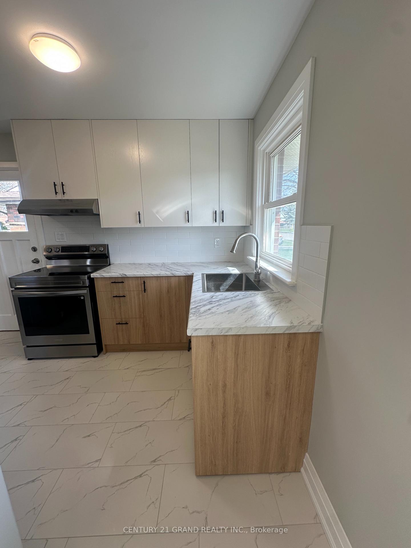 Photo 4 of 70 Dudhope Avenue, Cambridge — HOMEH