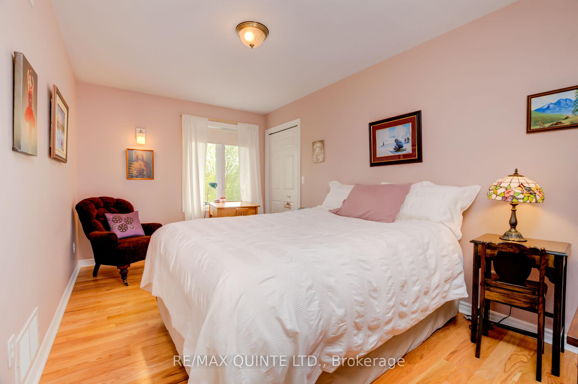 Photo 20 of 38 Oakridge Drive, Hamilton, Stoney Creek — HOMEH