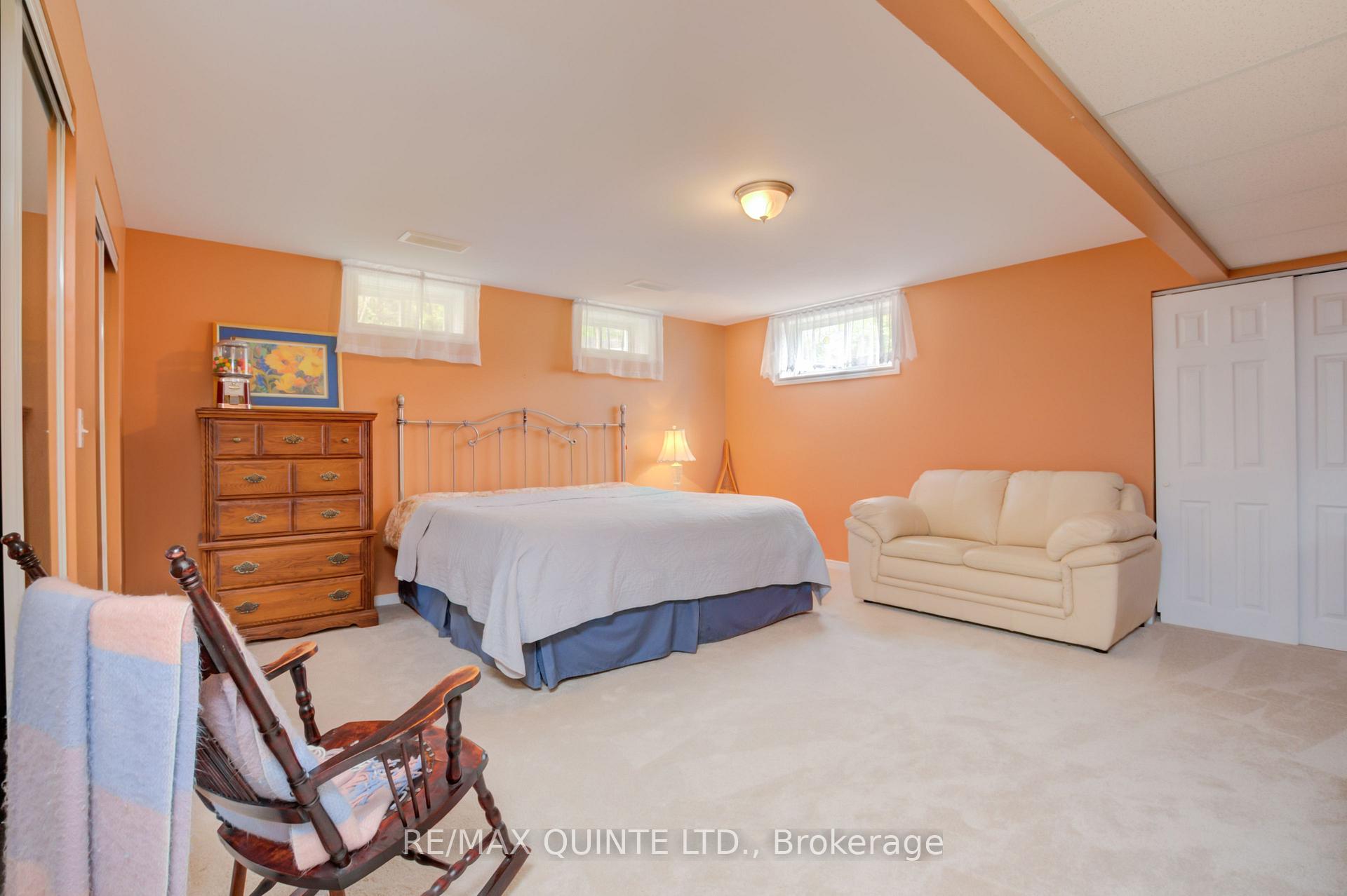 Photo 26 of 38 Oakridge Drive, Hamilton, Stoney Creek — HOMEH