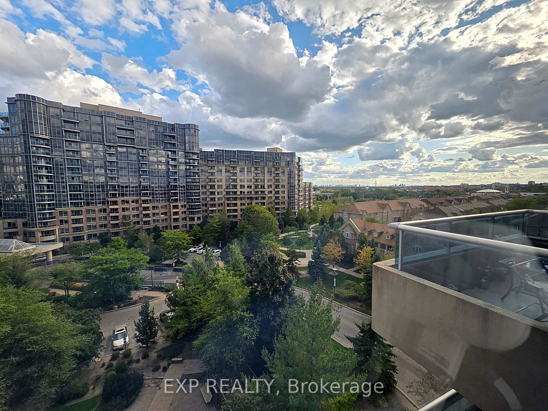 Photo 8 of Unit 911, 33 Cox Boulevard, Markham, Unionville — HOMEH