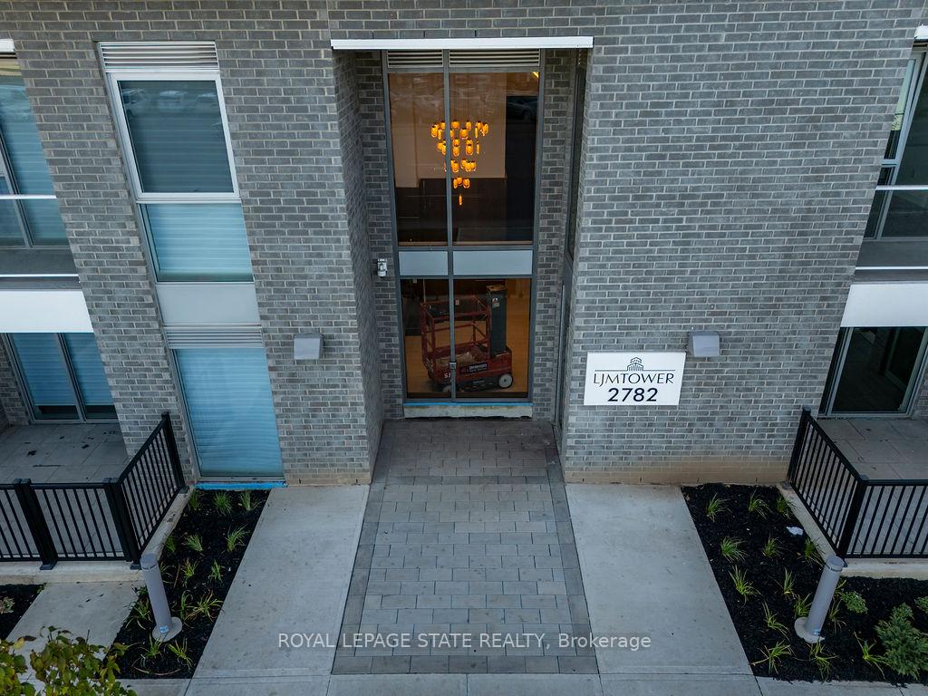 Photo 7 of Unit 1112, 2782 Barton Street E, Hamilton, Riverdale — HOMEH