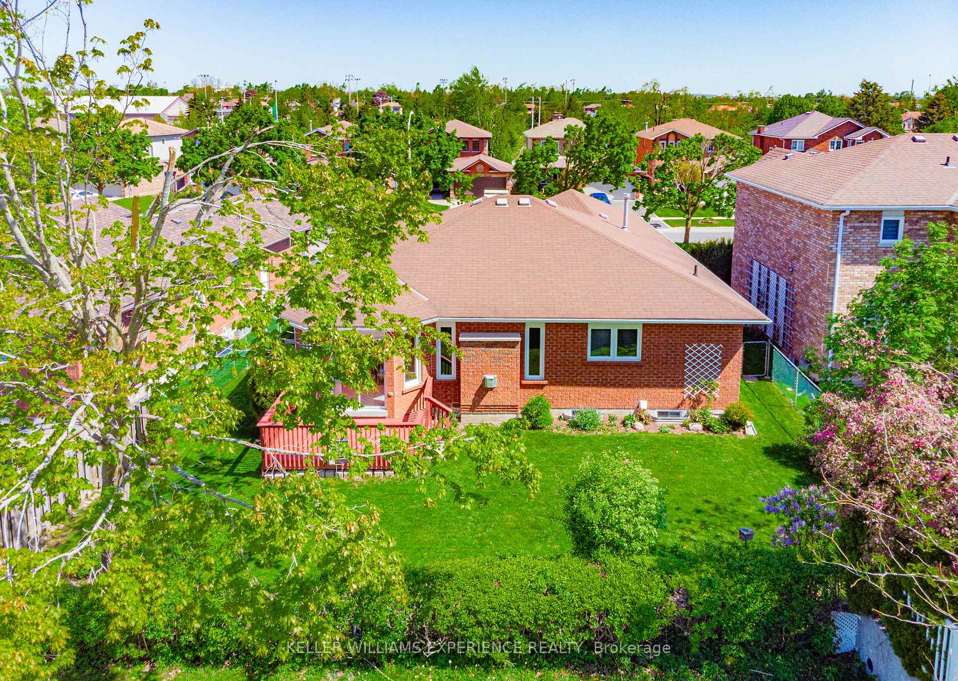 Photo 4 of 85 Arthur Avenue, Barrie, Grove East — HOMEH