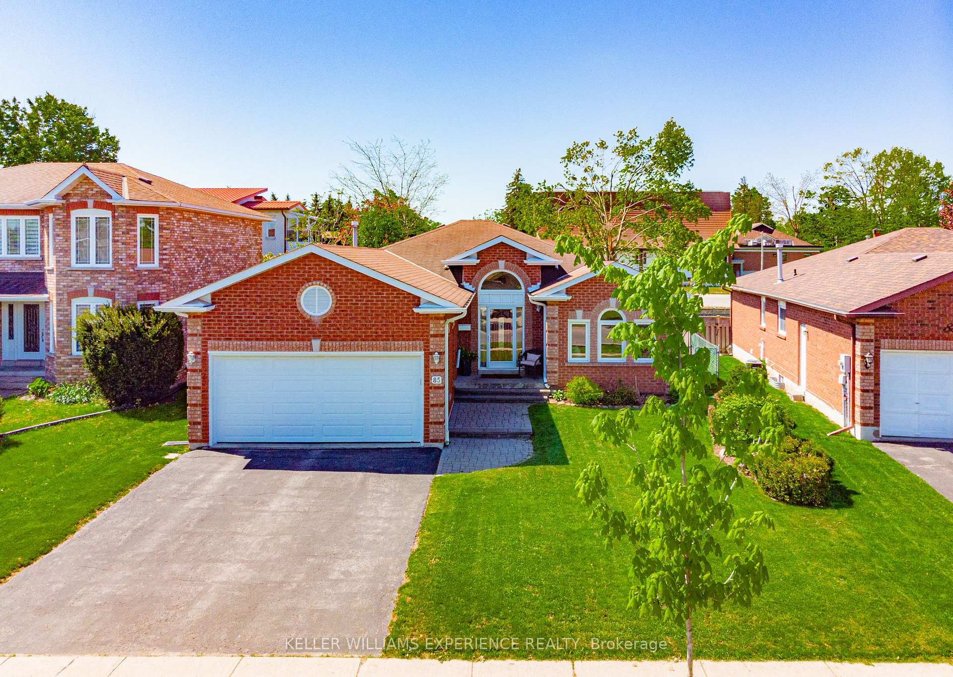 Photo 5 of 85 Arthur Avenue, Barrie, Grove East — HOMEH