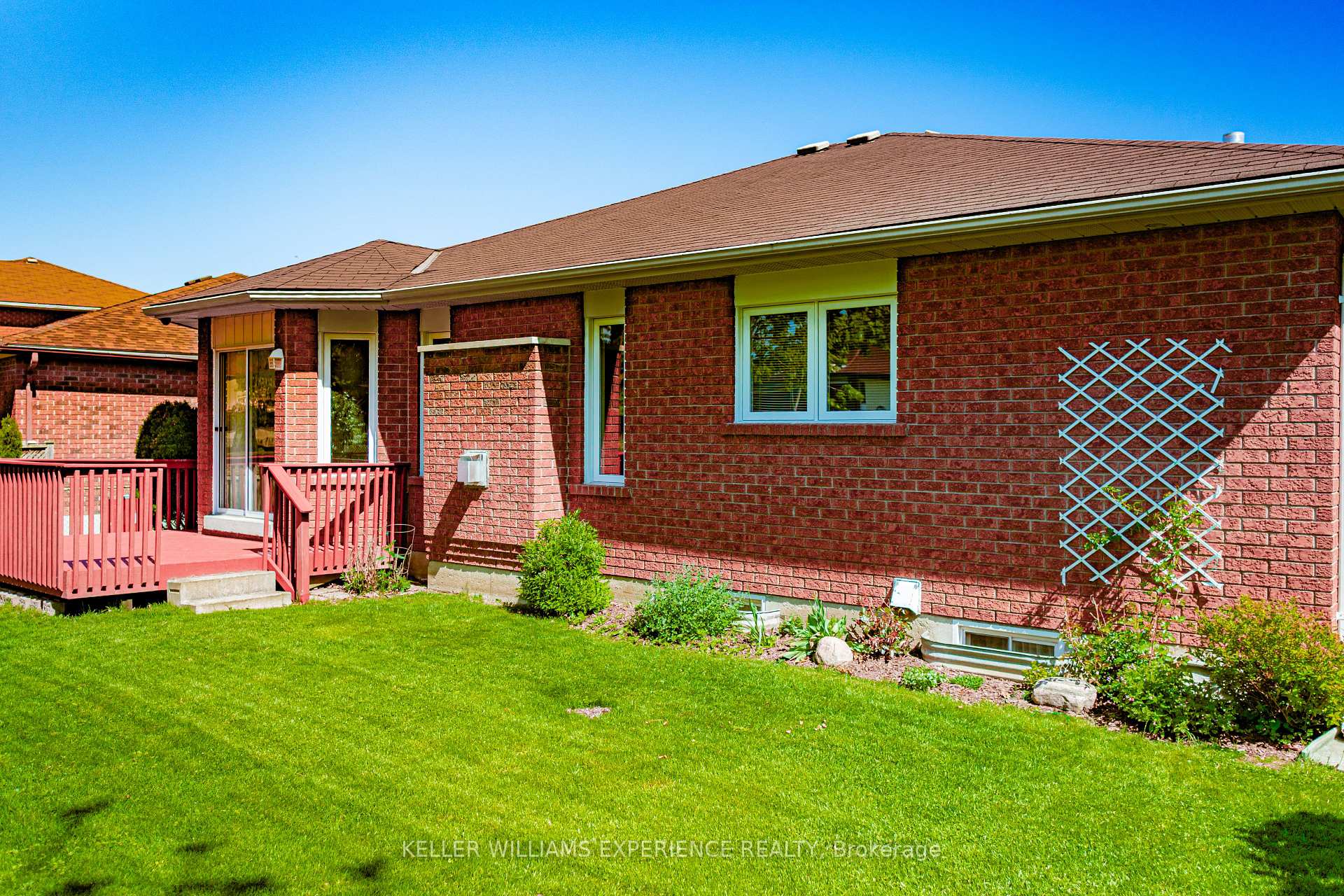 Photo 6 of 85 Arthur Avenue, Barrie, Grove East — HOMEH
