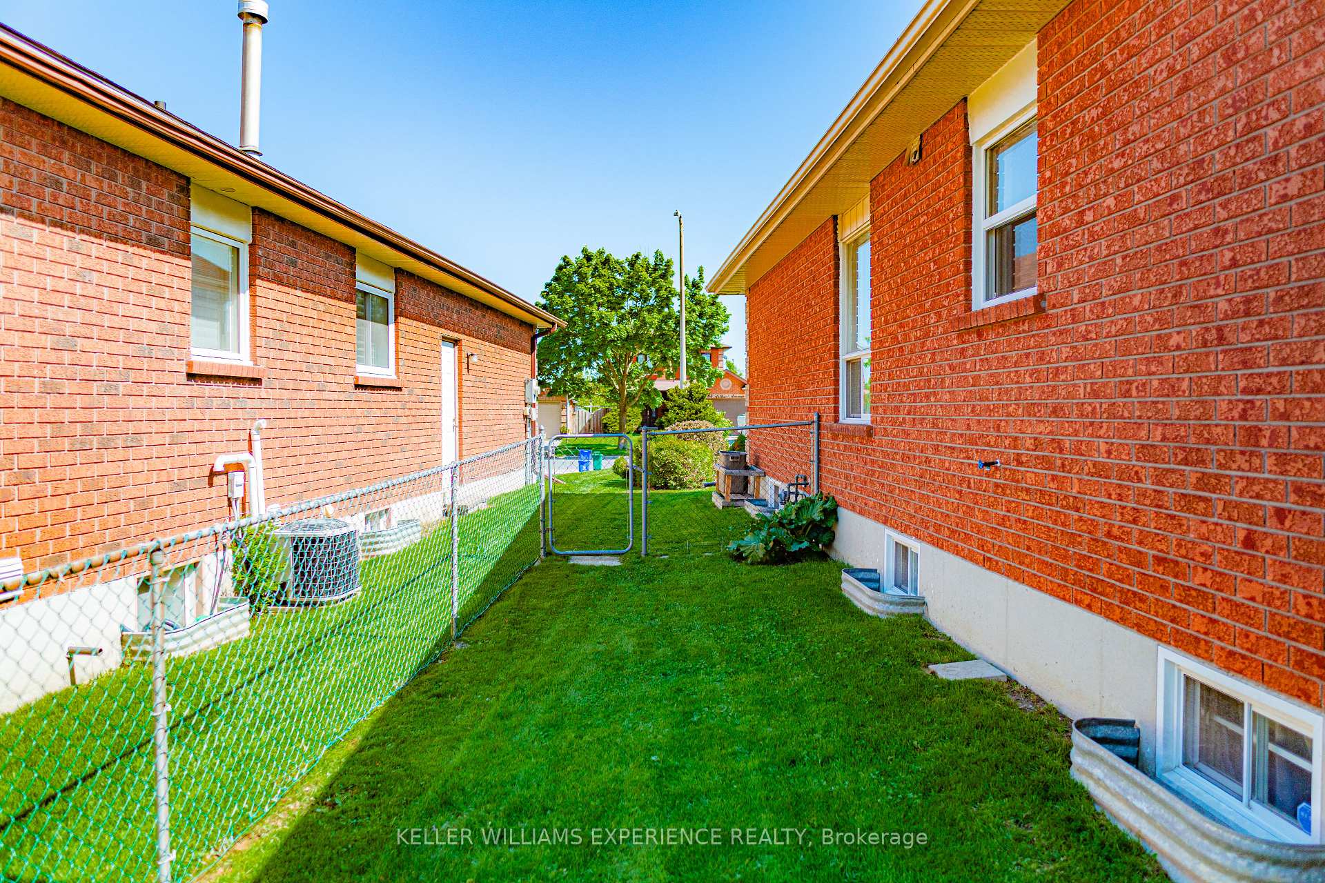 Photo 13 of 85 Arthur Avenue, Barrie, Grove East — HOMEH