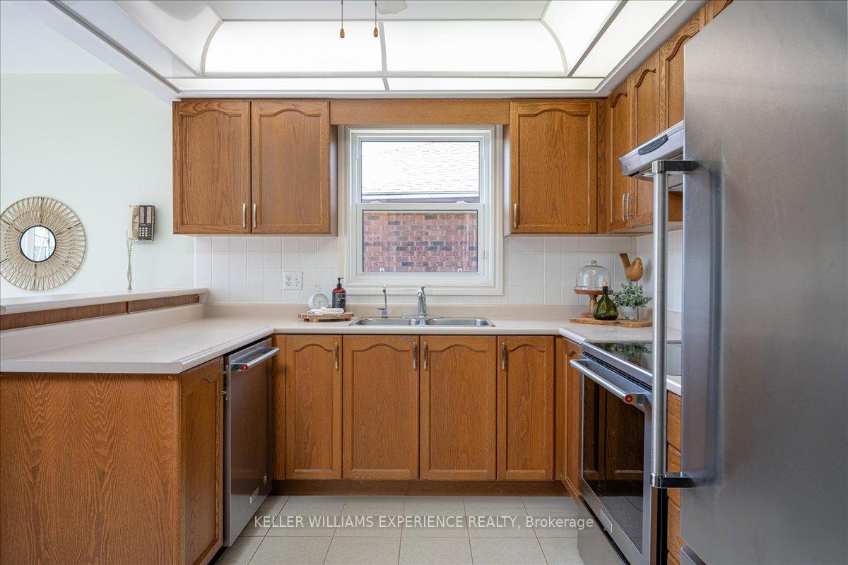 Photo 18 of 85 Arthur Avenue, Barrie, Grove East — HOMEH
