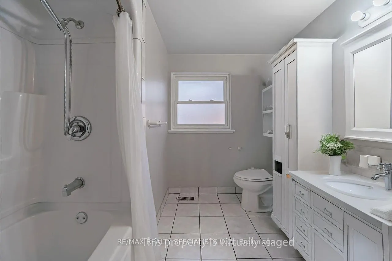 Photo 6 of 83 Watson Crescent, Brampton, Brampton East — HOMEH