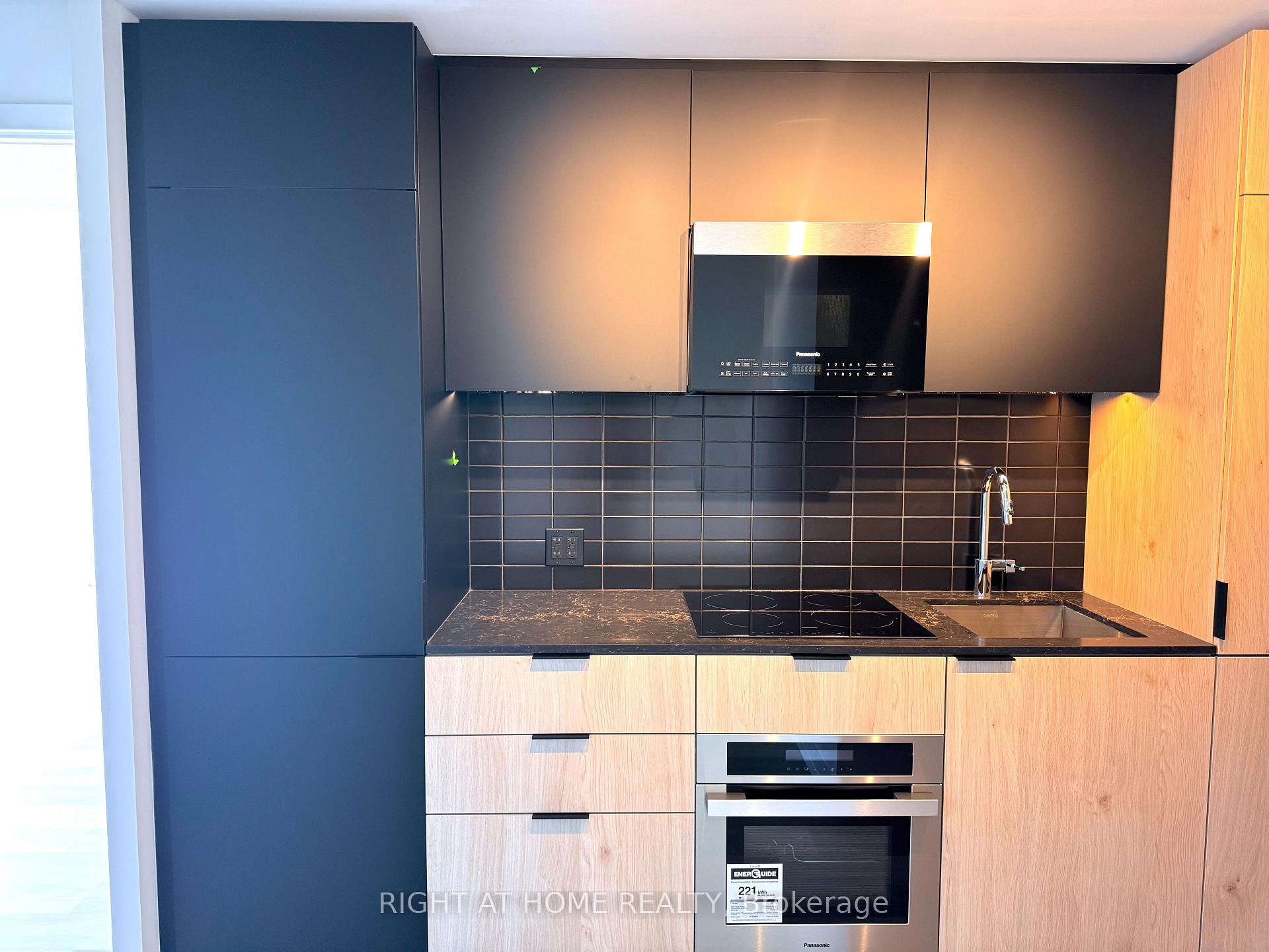 Photo 9 of Unit 804, 28 Eastern Avenue, Toronto, Moss Park — HOMEH
