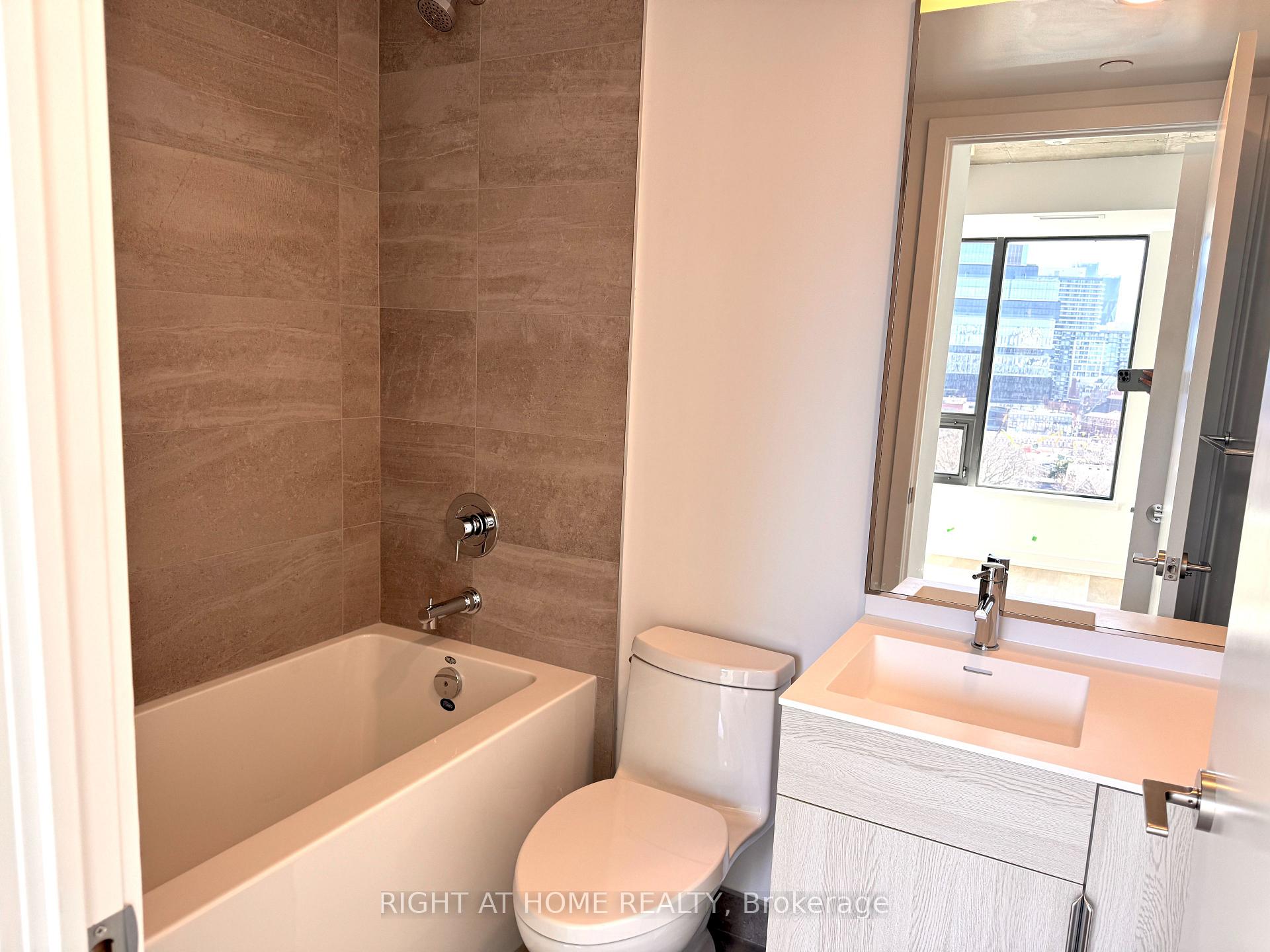 Photo 13 of Unit 804, 28 Eastern Avenue, Toronto, Moss Park — HOMEH