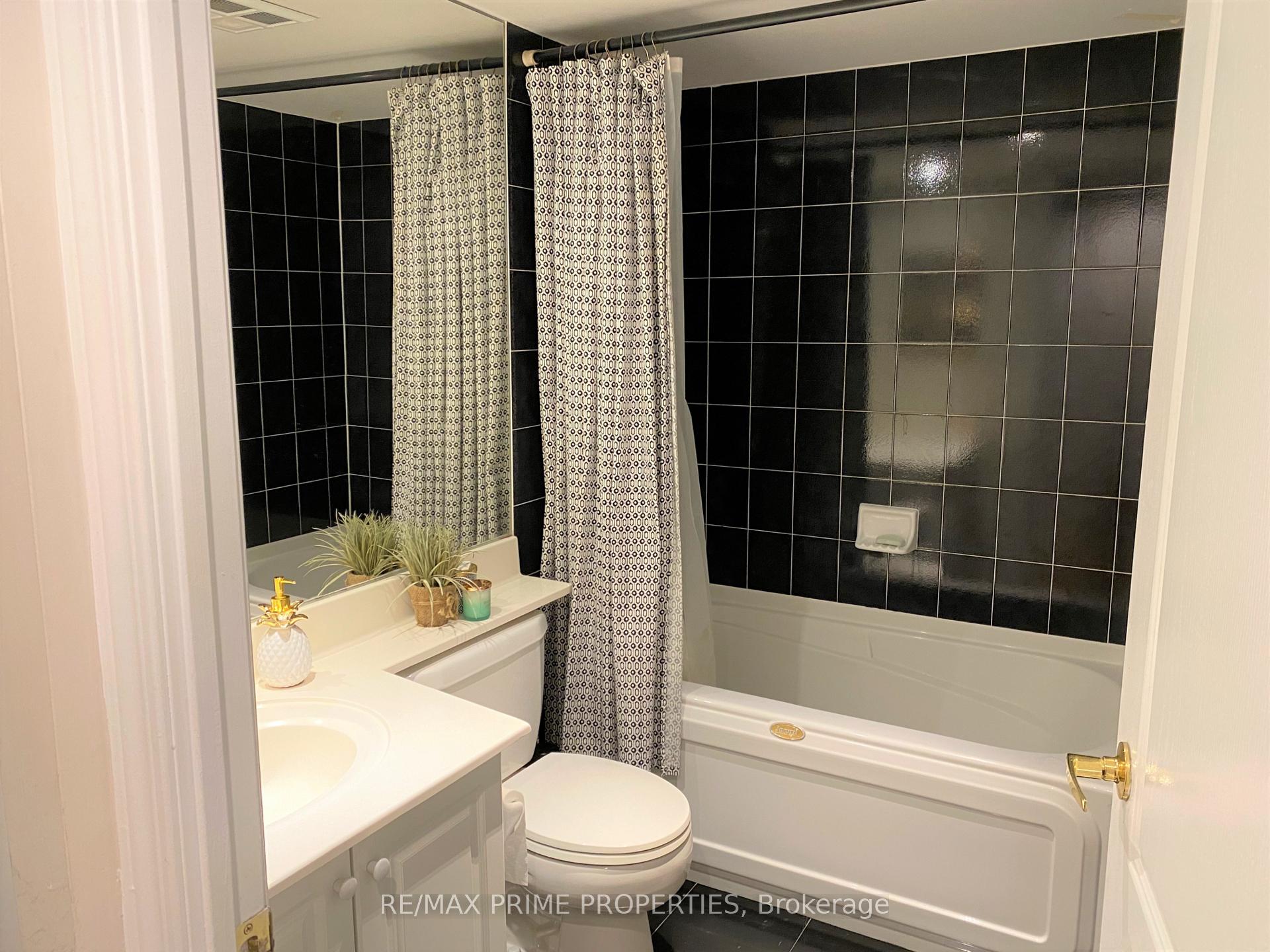 Photo 9 of Unit 501, 3130 Yonge Street, Toronto, Lawrence Park North — HOMEH
