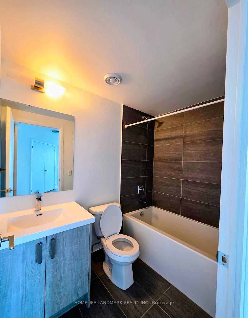 Photo 7 of Unit 1903, 77 Mutual Street, Toronto, Church-Yonge Corridor — HOMEH