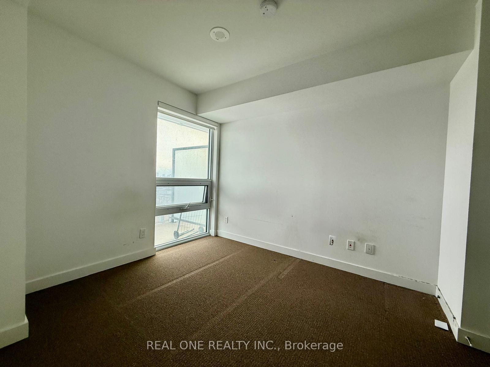 Photo 9 of Unit 912, 120 Varna Drive, Toronto, Englemount-Lawrence — HOMEH