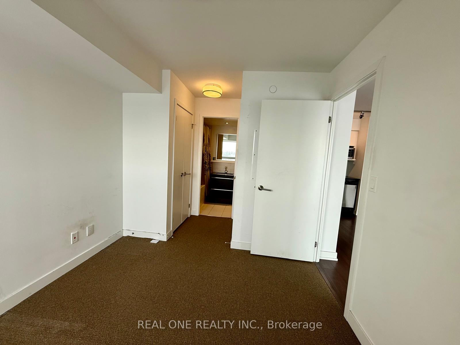 Photo 10 of Unit 912, 120 Varna Drive, Toronto, Englemount-Lawrence — HOMEH