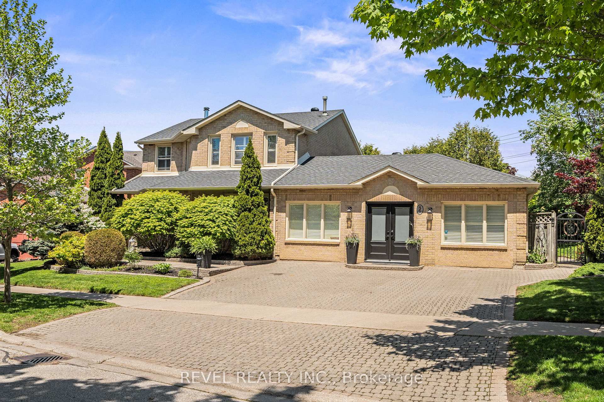 Photo 1 of 2 Patterson Crescent, Ajax, Central — HOMEH