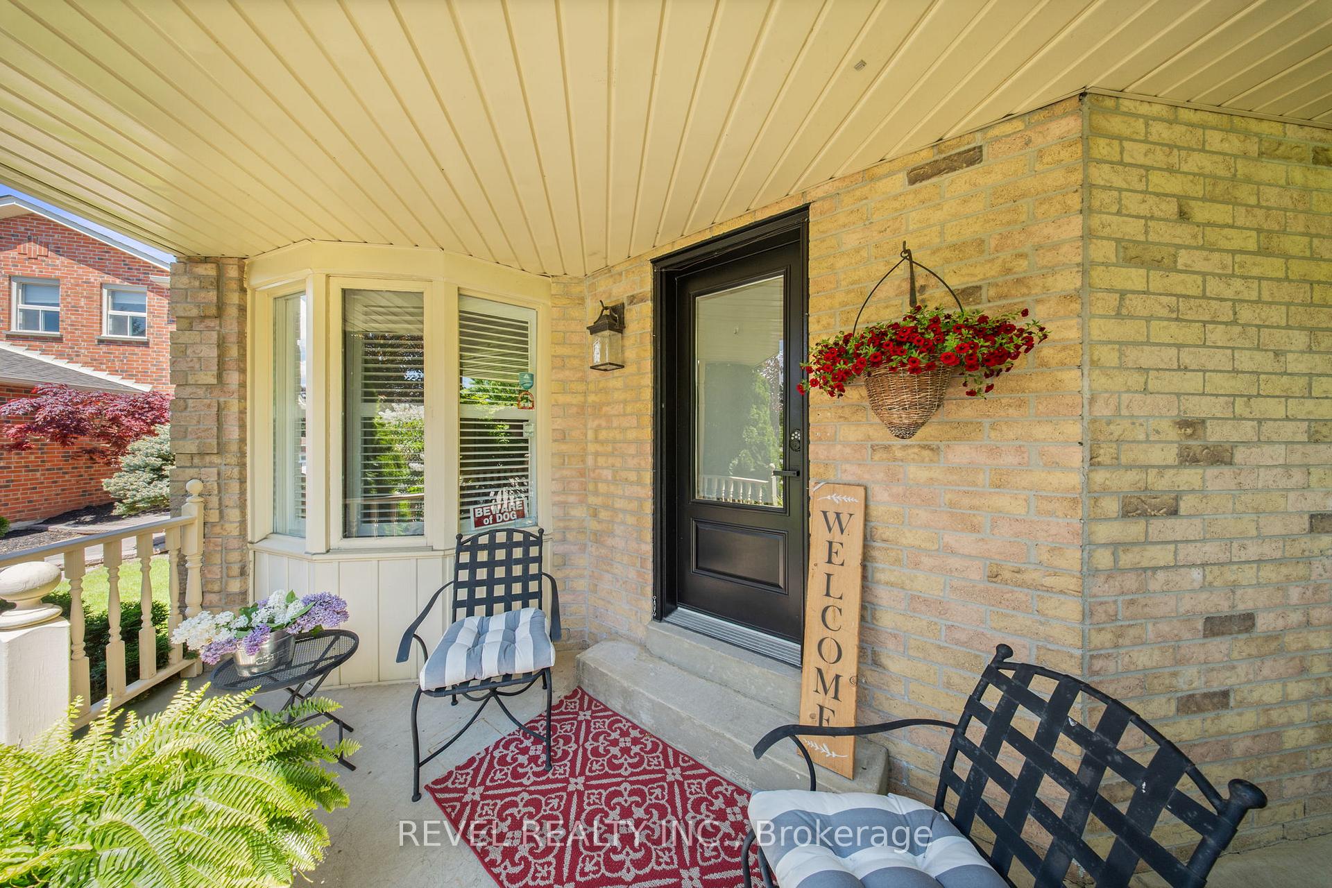 Photo 6 of 2 Patterson Crescent, Ajax, Central — HOMEH