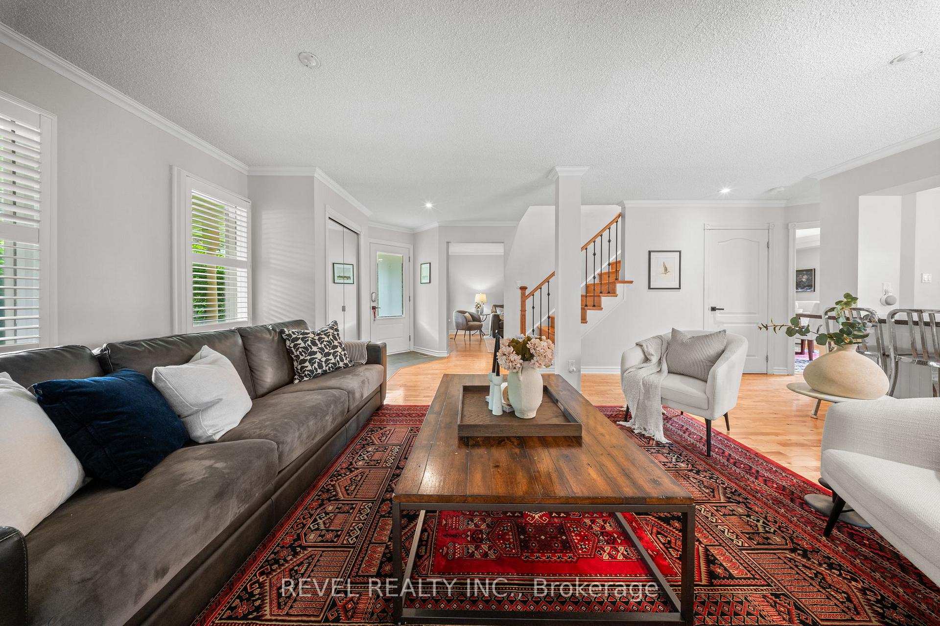 Photo 10 of 2 Patterson Crescent, Ajax, Central — HOMEH