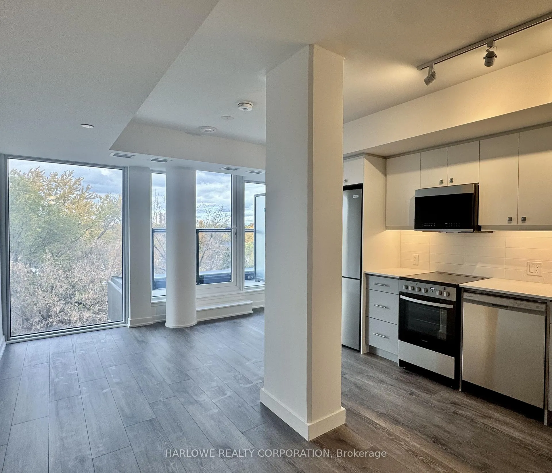 Front of Unit 503, 2 Manderley Drive
