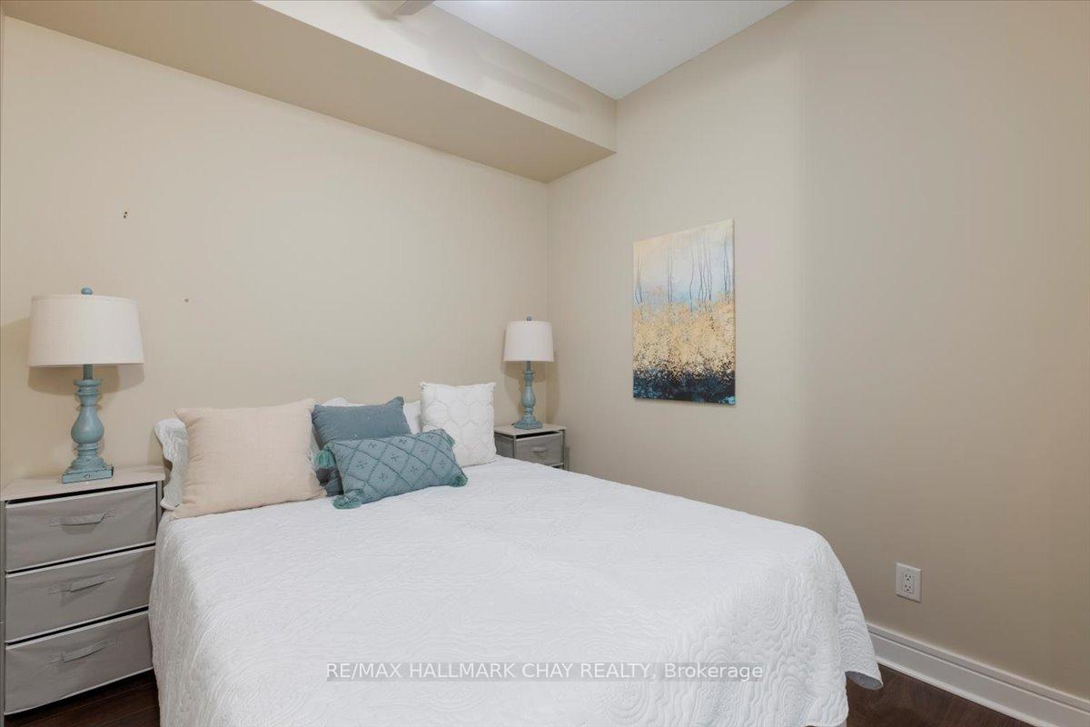 Photo 5 of Unit 302, 2 Toronto Street, Barrie, City Centre — HOMEH