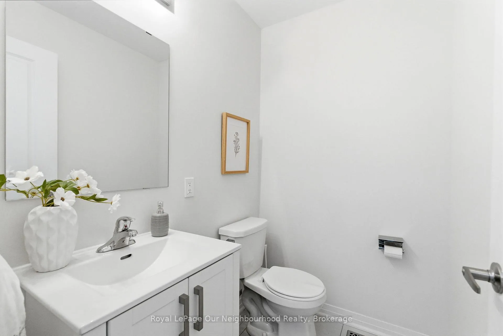 Photo 18 of 818 Atwater Path, Oshawa, Lakeview — HOMEH