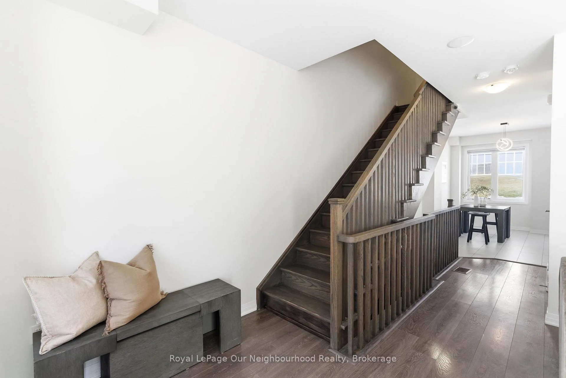 Photo 20 of 818 Atwater Path, Oshawa, Lakeview — HOMEH